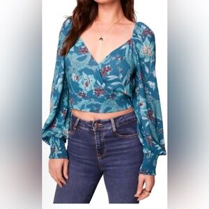 NWT BAND OF the free Sybille Size medium Teal Blue Floral Crossover Cropped Top